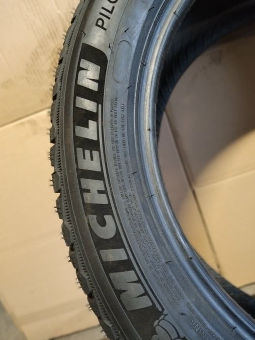 Opona zimowa 235/50R19. MICHELIN PILOT ALPIN 5 SUV