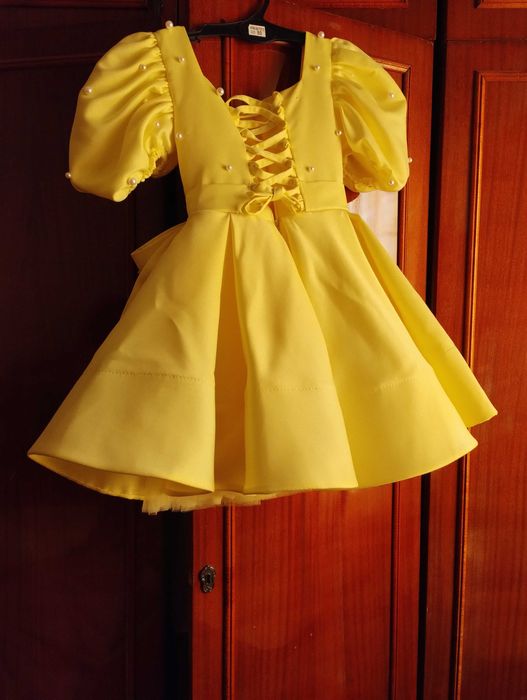 Плаття жовте святкове