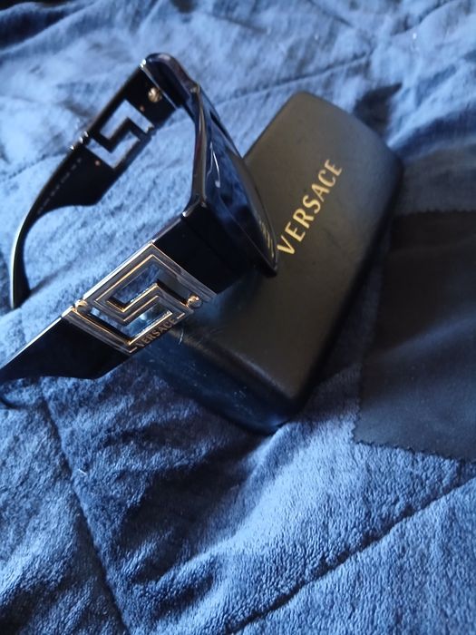 Vendo Óculos de sol da Versace pretos