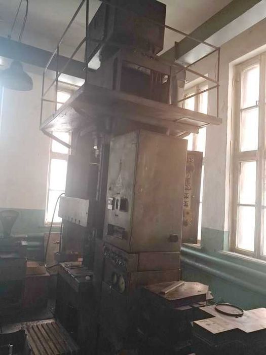 ДГ2434  прес гідравлічний для пластмас зусиллям 250т