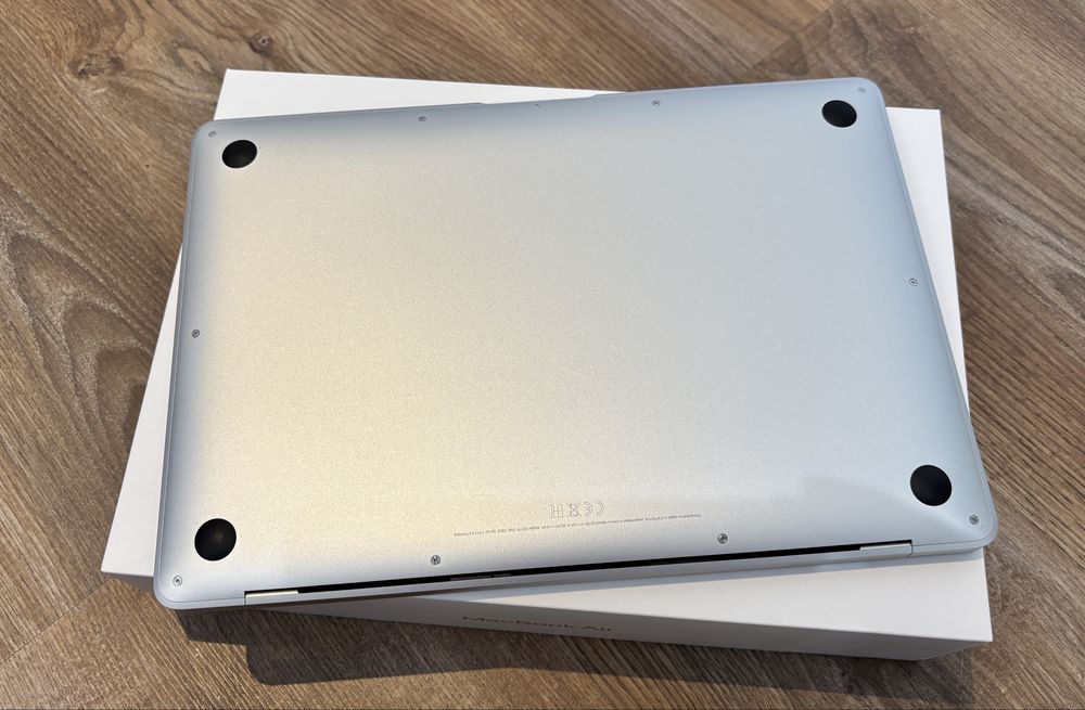 MacBook Air 2020 como novo