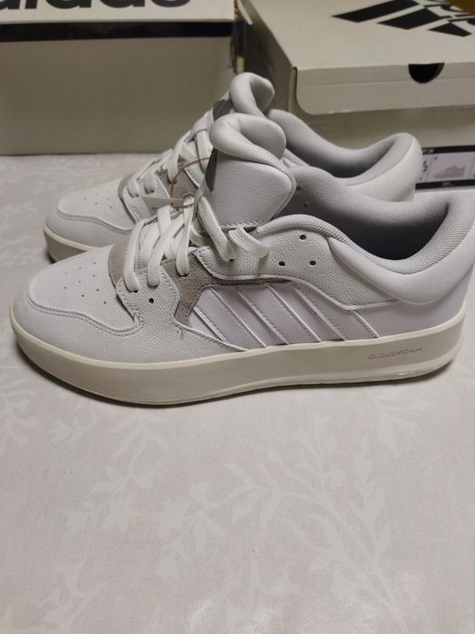 Кроссовки женские  adidas 42р