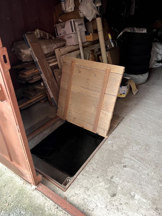 Продається металевий гараж із підвалом загальною площею 41,8 м².