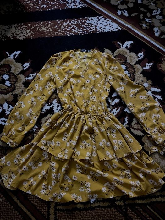 Два шикарних платья