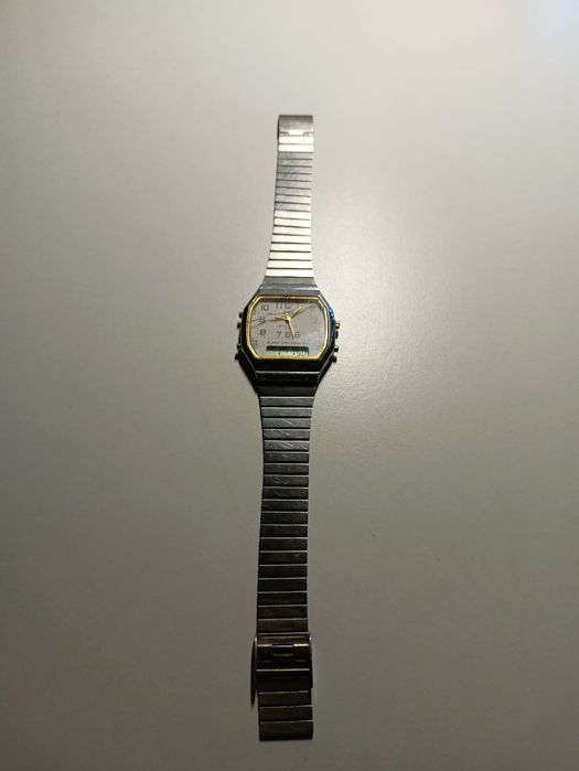 Zegarek damski Q&Q QUARTZ