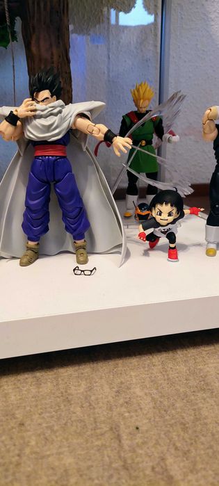 Dragon Ball várias estátuas á escala S.H.Figuarts