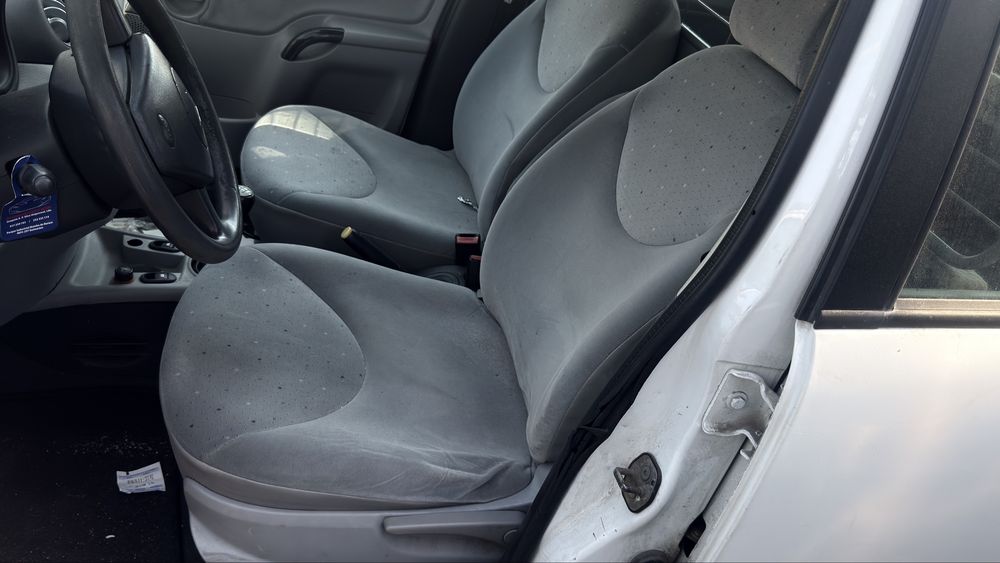 Citroen c3 1.4 Hdi ano 2003 para venda de peças