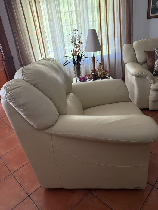 Sofas em pele genuina