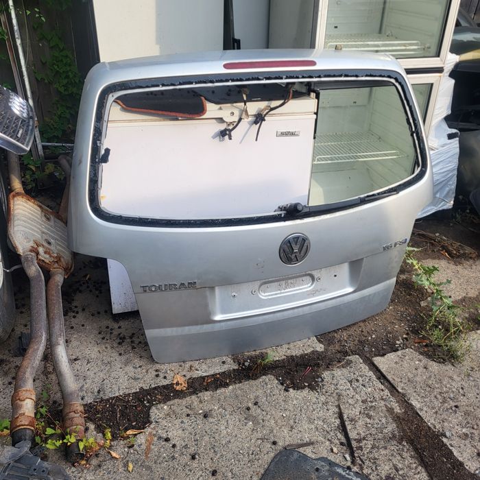 Ляда Touran.Кришка багажніка Тоуран 2003-2010р.