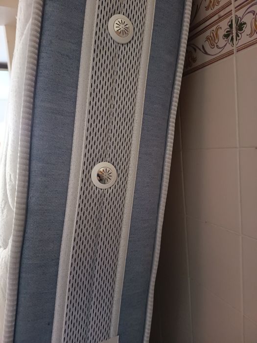 Colchão de casal em bom estado geral 1,95x1,50