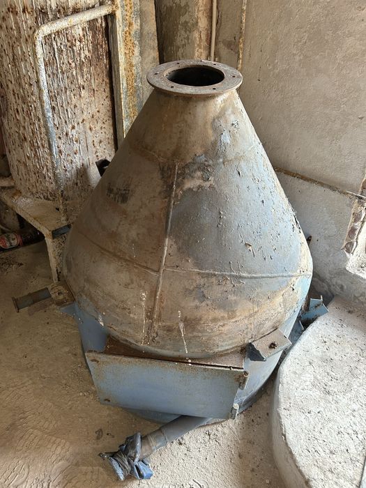 Продам циклон 0,7 куб. З нержавіючоі сталі.