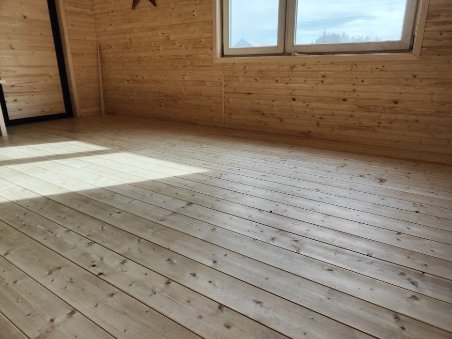 Podbitka Boazeria Świerkowa  Trwałość i Estetyka w Atrakcyjnej Ce