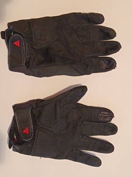 Luvas Dainese 
Em bom estado geral excepto nu