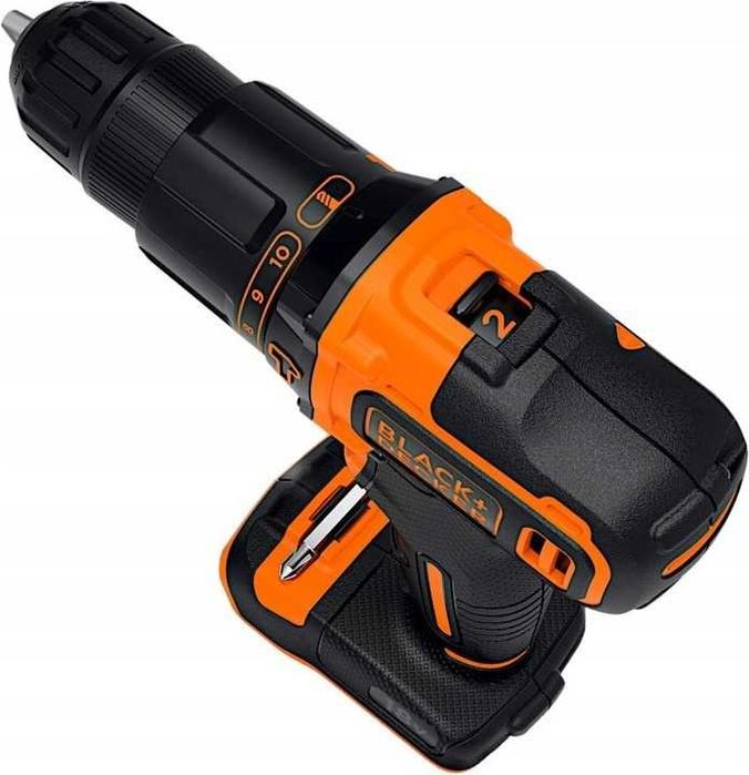 Wkrętarka udarowa Black&Decker BCD700S2S 18 V 2 x 1,5 Ah z torbą