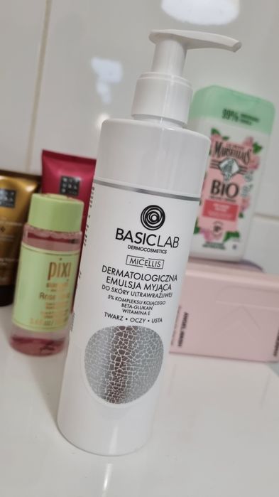 Basiclab - emulsja myjąca do twarzy 300 ml