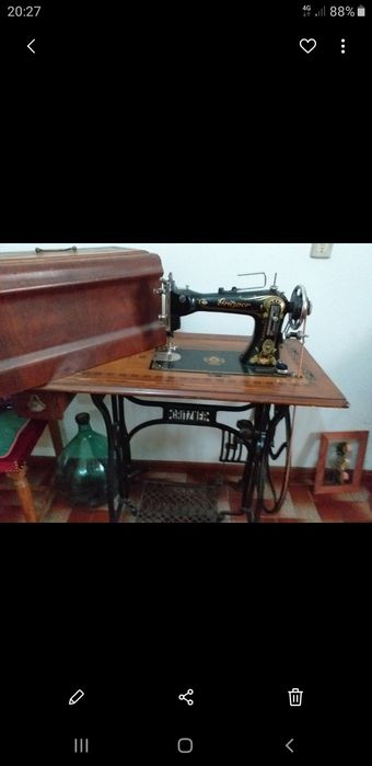 Móveis antigos em bom estado