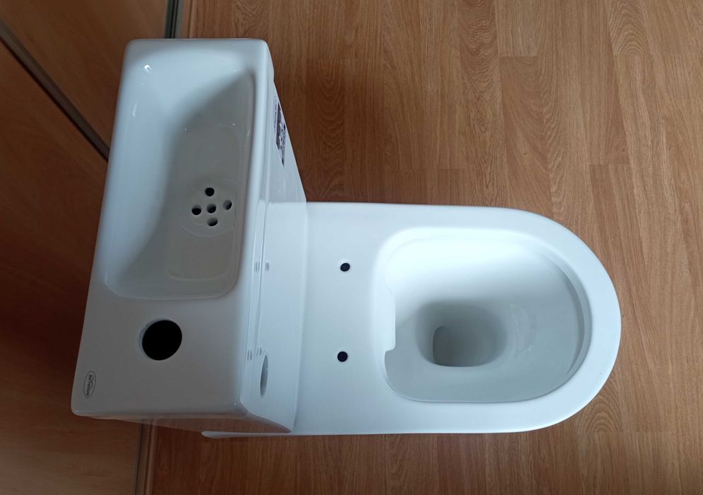 Elegancki WC Kompakt z wbudowaną małą umywalką marki Aqualine 2 in 1