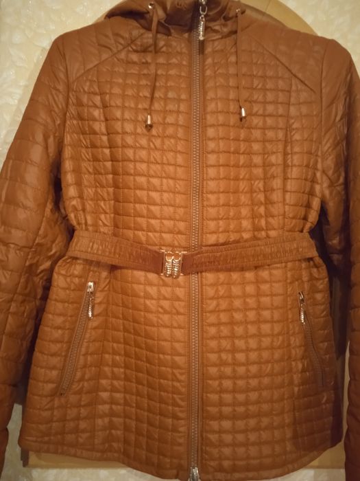 Продам осеннюю курточку