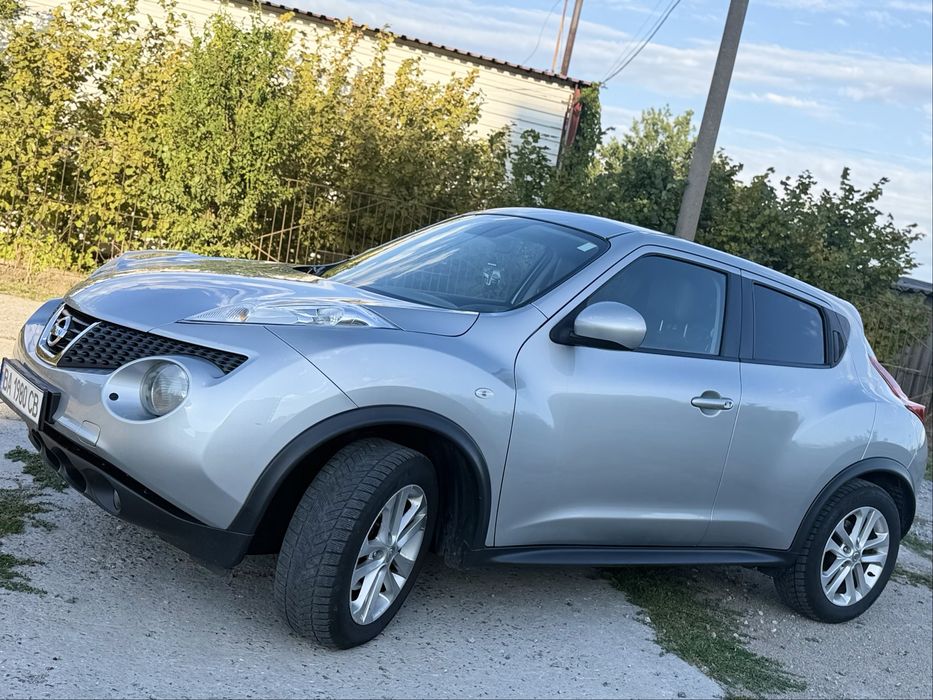 NISSAN JUKE 2011 року