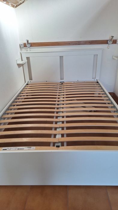 Cama Casal IKEA SONGESAND 140x200 + Colchão VESTERÖY (Como Novo)