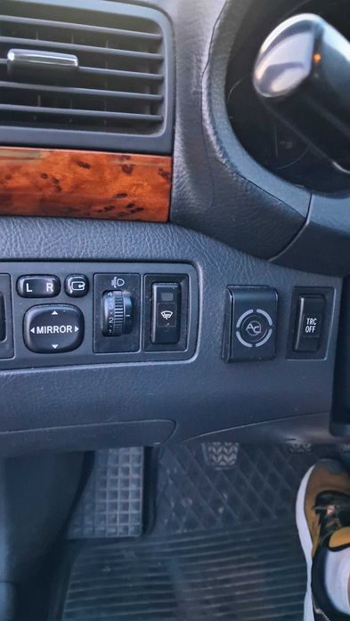 Toyota Avensis T25