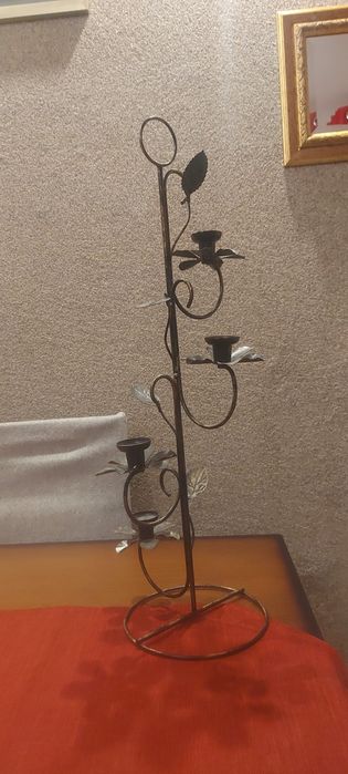 Świecznik metalowy stojący