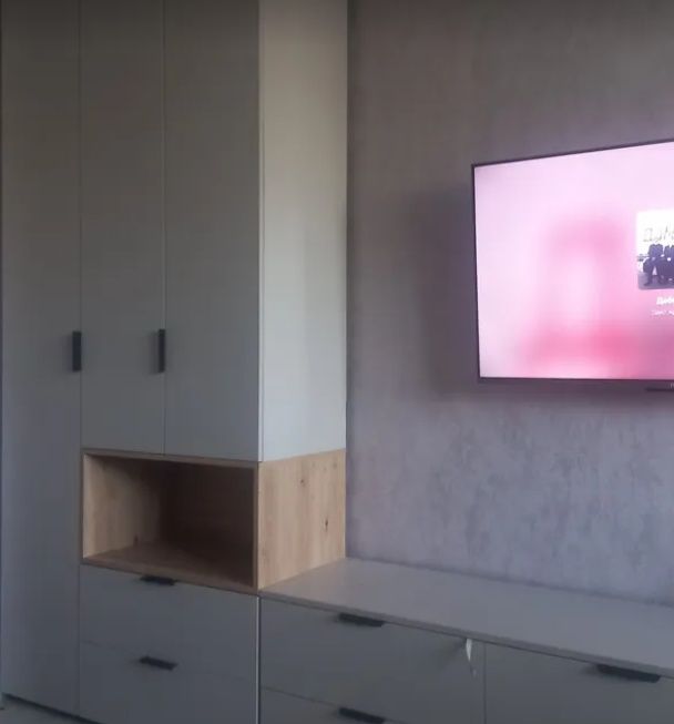 Продається двокімнатна квартира, центр міста