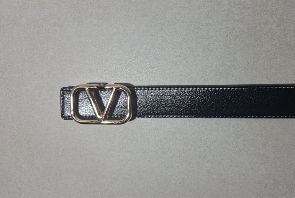 Шкіряний ремінь Валентино