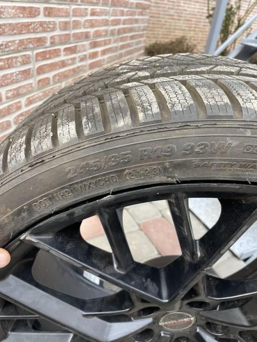 Колеса в комплекті р19 для ауді А4 19x8.5 ET40 5x112