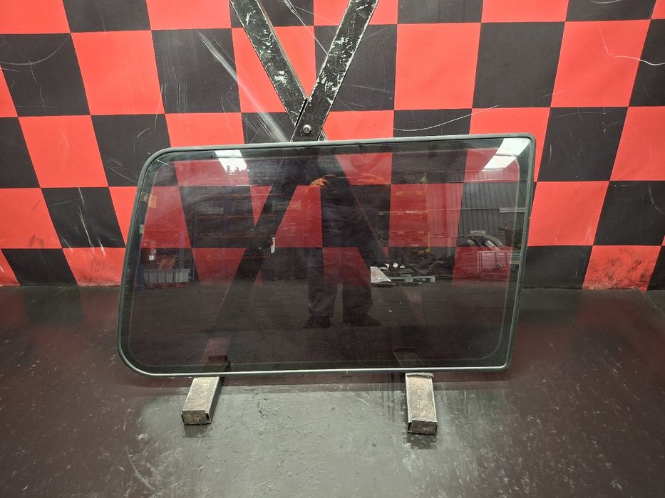 Vidro triangular da porta trás direito MITSUBISHI Pajero II (V2_W, V3_