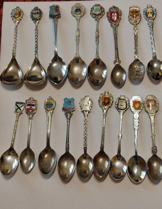 Колекційні ложки Вінтажна ваза келих олово, Італія