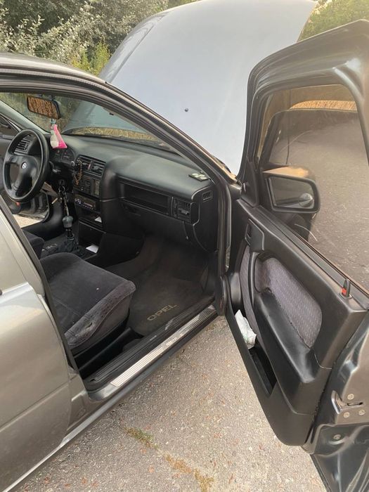 Опель Вектра а 1993