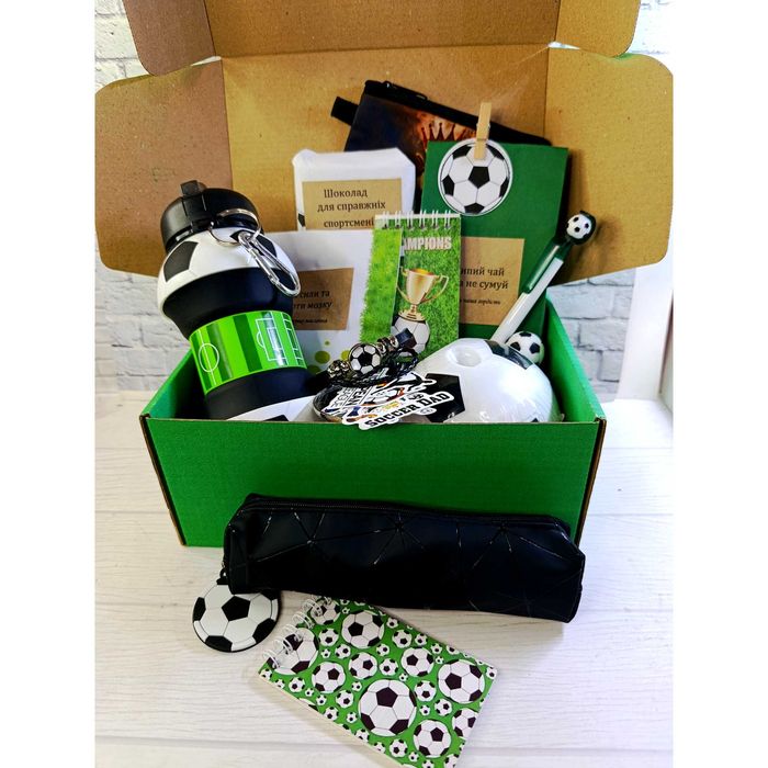 Шикарний набір для футболіста, подарунок на день народження. Пишіть.