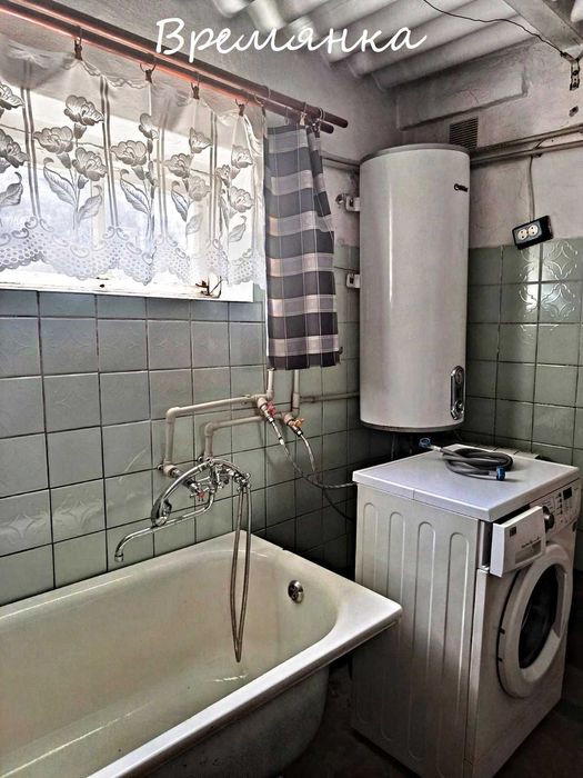 Газифицированные полдома и жилая времянка