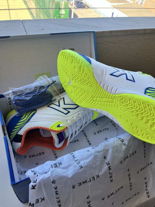 Chuteira Kelme Precision Futsal — Nova, tamanho 45