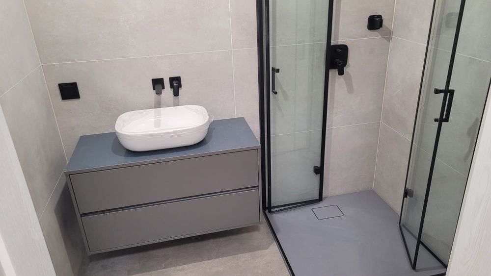 Remonty łazienek, kompleksowe wykańczanie wnętrz.