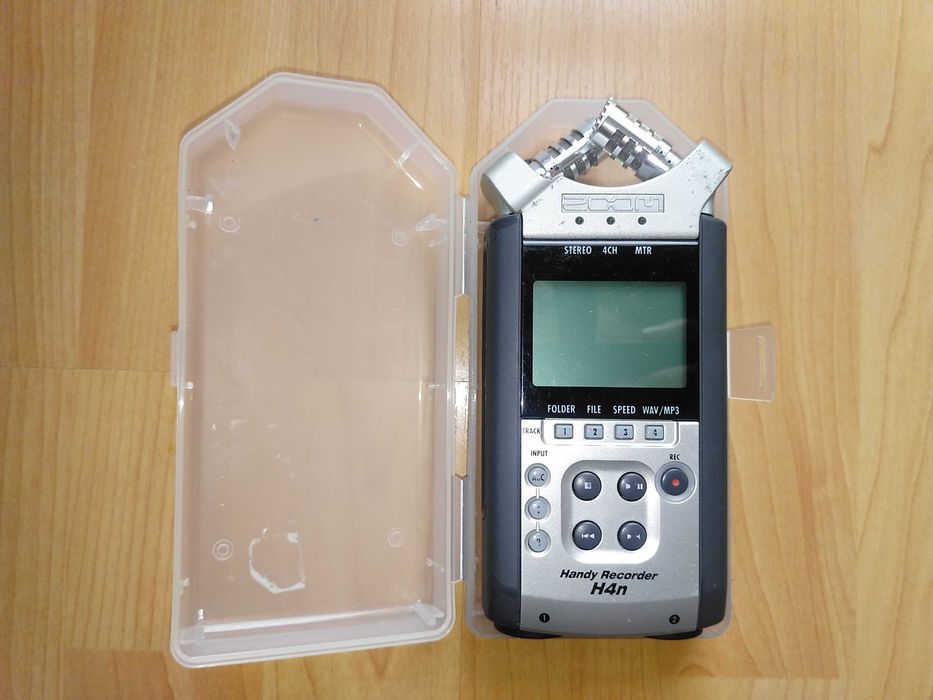 Zoom H4n Portable Digital Audio Recorder