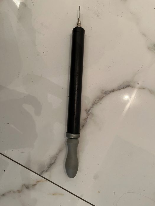 Pompka rowerowa lub do pompowania piłki