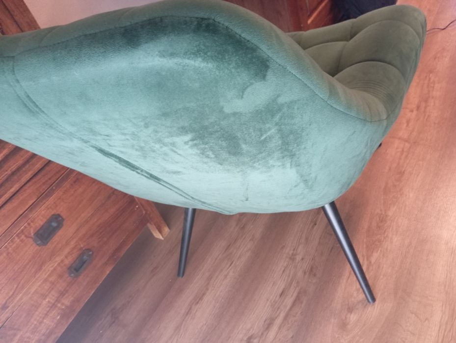 Cadeirão cor verde escuro