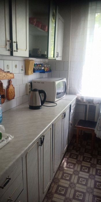 Здам 2 кВ на Грушевського (ТРЦ Глобал)