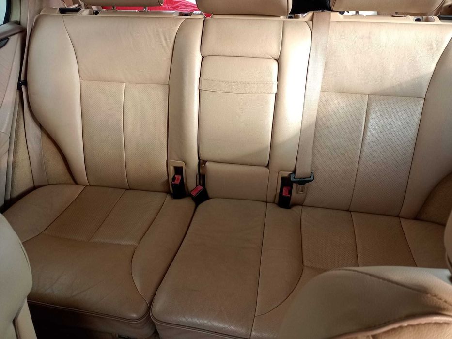 Mercedes-Benz E270 CDI Avantgard Homolg. 7 passageiros