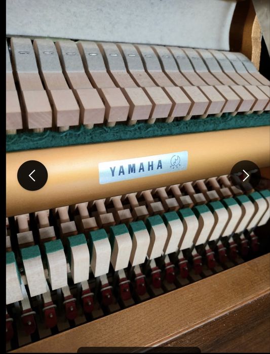 Yamaha M1 jak nowa nastrojona.