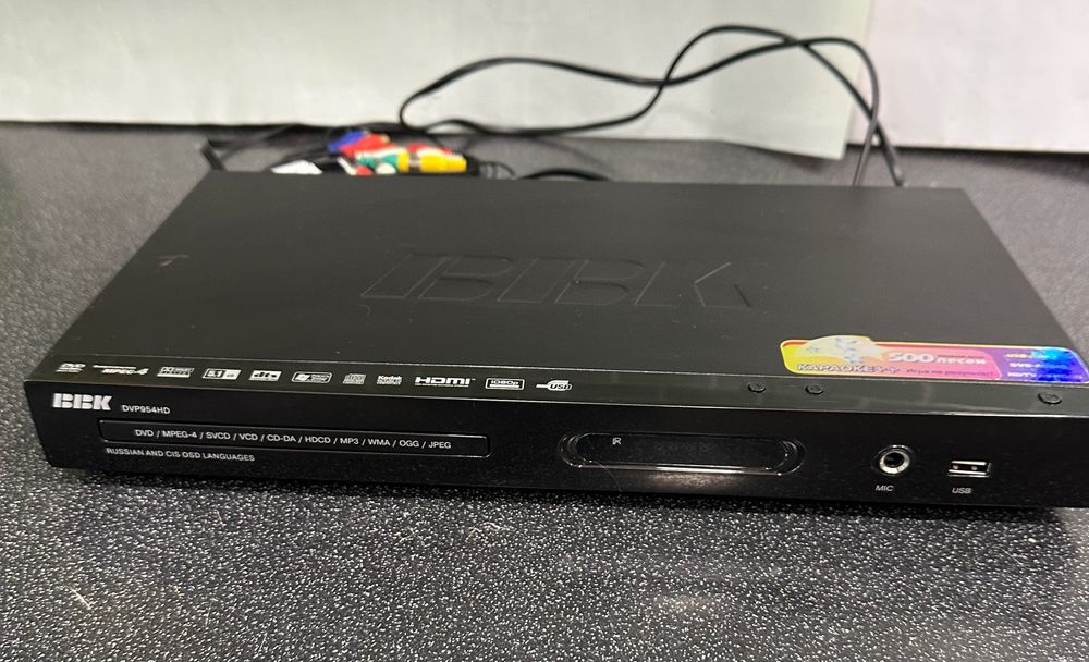 Это DVD-плеер BBK DVP954HD С функцией Караоке