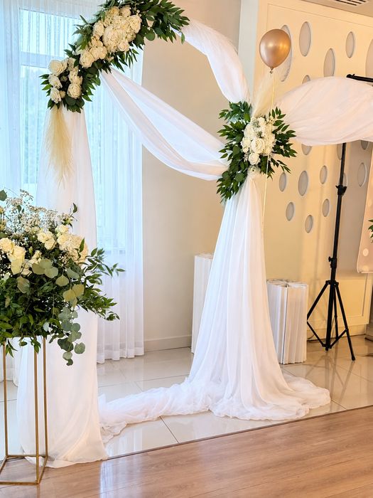 Elegancka ścianka dekoracyjna na wynajem