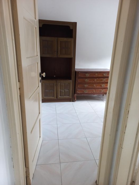 Quarto no centro de Almada perto do Metro