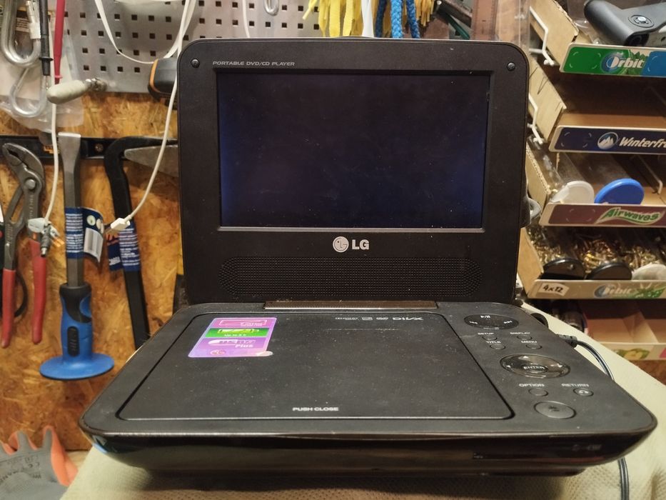 Odtwarzacz Dvd przenośne LG do samochodu