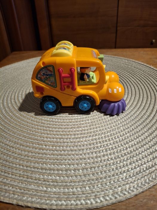 Samochodzik oczyszczarka drogowa