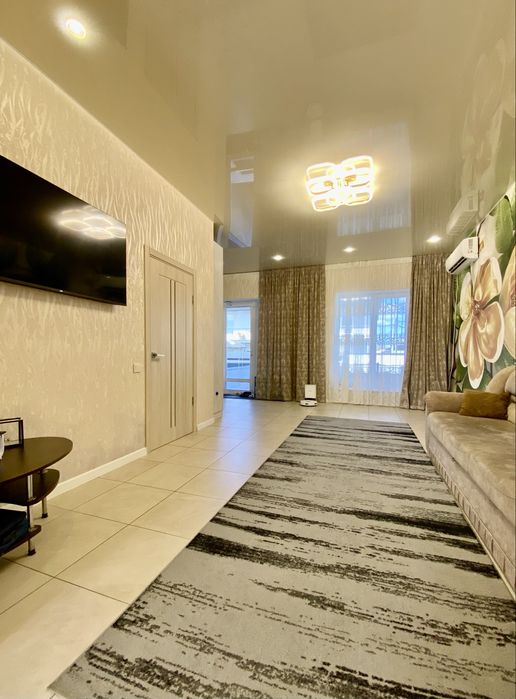 Продам  таунхаус з окремим двором,рн Таращанський.