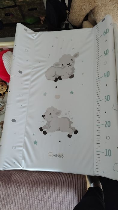 Przewijak na łóżeczko