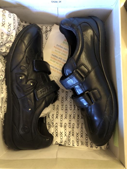 2 pares sapatos novos cada 20€, marcas Geox//  Puma// tamanho 36